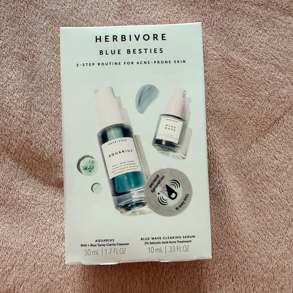 Blue Besties Skincare Set - Blue and White